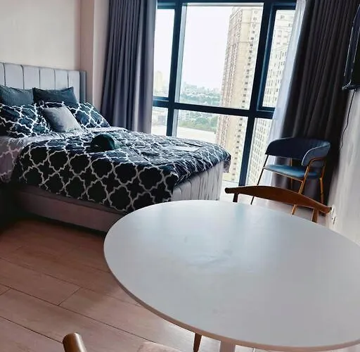 Eastwood High Life - Spectacular View Apartment *